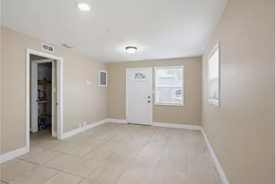33 W Herrick Drive, Eustis, FL 32726 - Photo 11