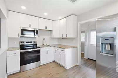 833 61st Avenue NE, Saint Petersburg, FL 33703 - Photo 15