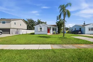 833 61st Ave NE, Saint Petersburg, FL 33703 - Photo 3