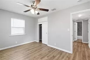 833 61st Ave NE, Saint Petersburg, FL 33703 - Photo 25