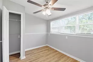833 61st Ave NE, Saint Petersburg, FL 33703 - Photo 21