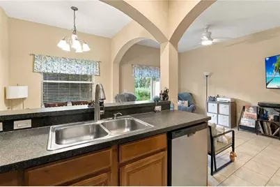 933 Pine Pointe Lane, Orlando, FL 32828 - Photo 7