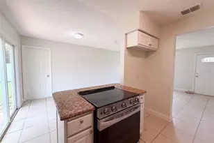 1336 Nadine Dr, Deltona, FL 32738 - Photo 7