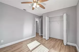 4359 Neptune Dr SE, Saint Petersburg, FL 33705 - Photo 31