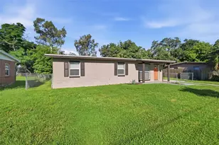 4359 Neptune Dr SE, Saint Petersburg, FL 33705 - Photo 3