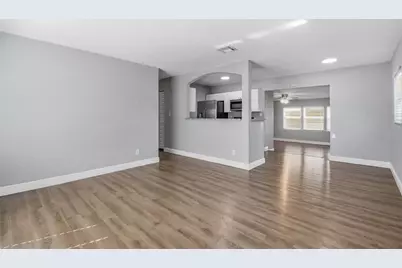 4359 Neptune Drive SE, Saint Petersburg, FL 33705 - Photo 13