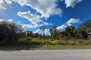 520 W Kingway Dr, Deltona, FL 32725 - Photo 1