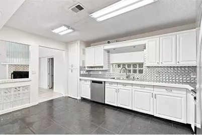 5676 Breckenridge Circle, Orlando, FL 32818 - Photo 9