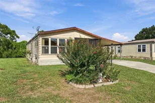 253 Menlo Park Ave, Davenport, FL 33897 - Photo 3