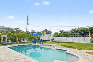818 The Rialto, Venice, FL 34285 - Photo 3