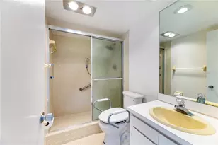 605 Oaks Dr, Pompano Beach, FL 33069 - Photo 23