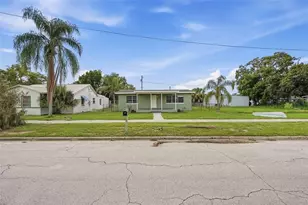 210 E Merrill Ave, Dundee, FL 33838 - Photo 3