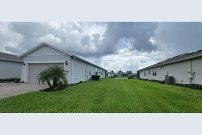 2984 Cherry Blossom Loop, Saint Cloud, FL 34771 - Photo 3