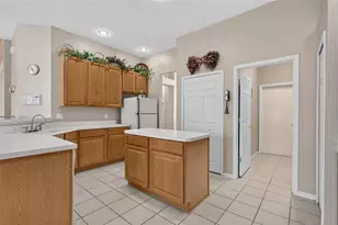 106 Southern Pine Way, Davenport, FL 33837 - Photo 17