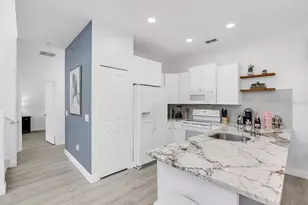 407 Madison Cir, Davenport, FL 33896 - Photo 3