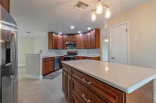 166 Alameda Dr, Kissimmee, FL 34743 - Photo 17