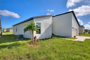 205 Hyacinth Ct, Poinciana, FL 34759 - Photo 5