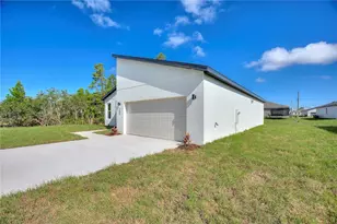 205 Hyacinth Ct, Poinciana, FL 34759 - Photo 3