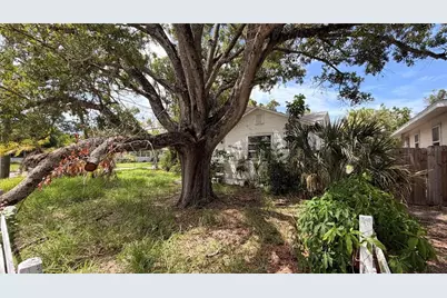 4955 5th Avenue S, Saint Petersburg, FL 33707 - Photo 5