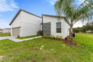 1057 Sabine Pl, Poinciana, FL 34759 - Photo 3