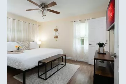 1425 NE 13th Street, Gainesville, FL 32601 - Photo 3