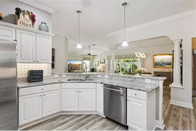 842 Lucky Lane, The Villages, FL 32162 - Photo 11