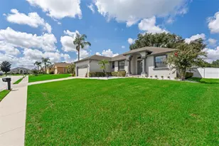 5455 Pebble Beach Dr, Lakeland, FL 33812 - Photo 3