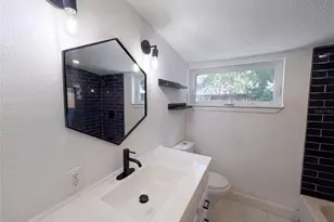 212 W Hiawatha St, Tampa, FL 33604 - Photo 13