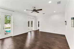 14 Hopkins Cir, Orlando, FL 32804 - Photo 17