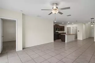 15470 Broad Brush Dr, Sun City Center, FL 33573 - Photo 7