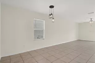 15470 Broad Brush Dr, Sun City Center, FL 33573 - Photo 5