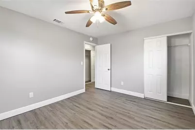 1751 Mississippi Avenue NE, Saint Petersburg, FL 33703 - Photo 29
