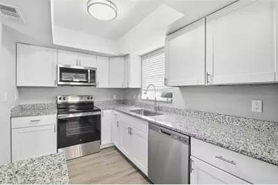 1751 Mississippi Avenue NE, Saint Petersburg, FL 33703 - Photo 15