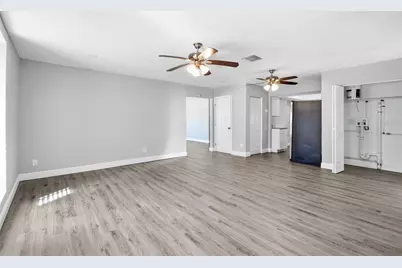 1751 Mississippi Avenue NE, Saint Petersburg, FL 33703 - Photo 23