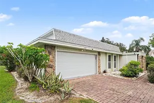 1513 New Bedford Dr, Sun City Center, FL 33573 - Photo 5
