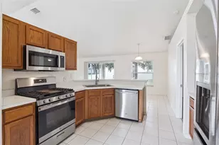 630 Park Valley Cir, Minneola, FL 34715 - Photo 15