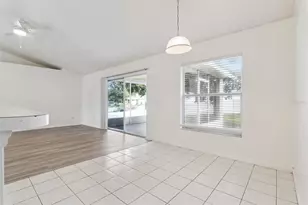 630 Park Valley Cir, Minneola, FL 34715 - Photo 11