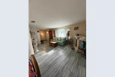 2727 NE 4th Place, Cape Coral, FL 33909 - Photo 9