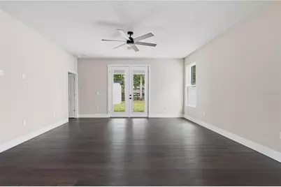 225 E Hyde Park Avenue, Eustis, FL 32726 - Photo 11