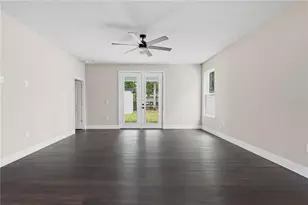 225 E Hyde Park Ave, Eustis, FL 32726 - Photo 11