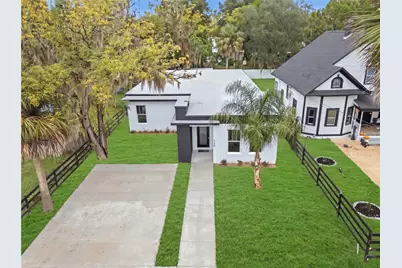 225 E Hyde Park Avenue, Eustis, FL 32726 - Photo 1