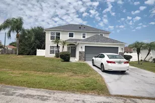 680 Basingstoke Ct, Kissimmee, FL 34758 - Photo 1