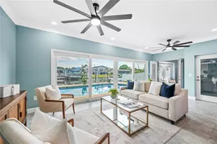 8704 Bay Crest Ln, Tampa, FL 33615 - Photo 11