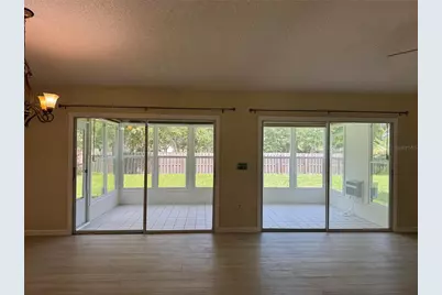4750 Hamlets Grove Drive, Sarasota, FL 34235 - Photo 9