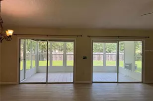 4750 Hamlets Grv Dr, Sarasota, FL 34235 - Photo 9