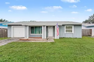 7991 Aberdeen Cir, Largo, FL 33773 - Photo 1