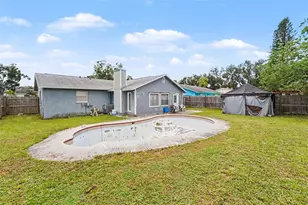 7991 Aberdeen Cir, Largo, FL 33773 - Photo 23