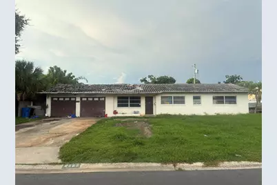 6665 10th Avenue N, Saint Petersburg, FL 33710 - Photo 1