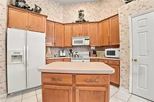 1954 Willow Wood Dr, Kissimmee, FL 34746 - Photo 9