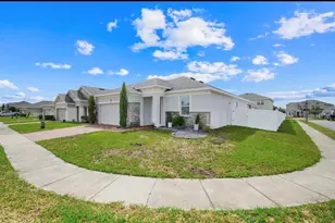 935 Benjamin Trail, Davenport, FL 33837 - Photo 3